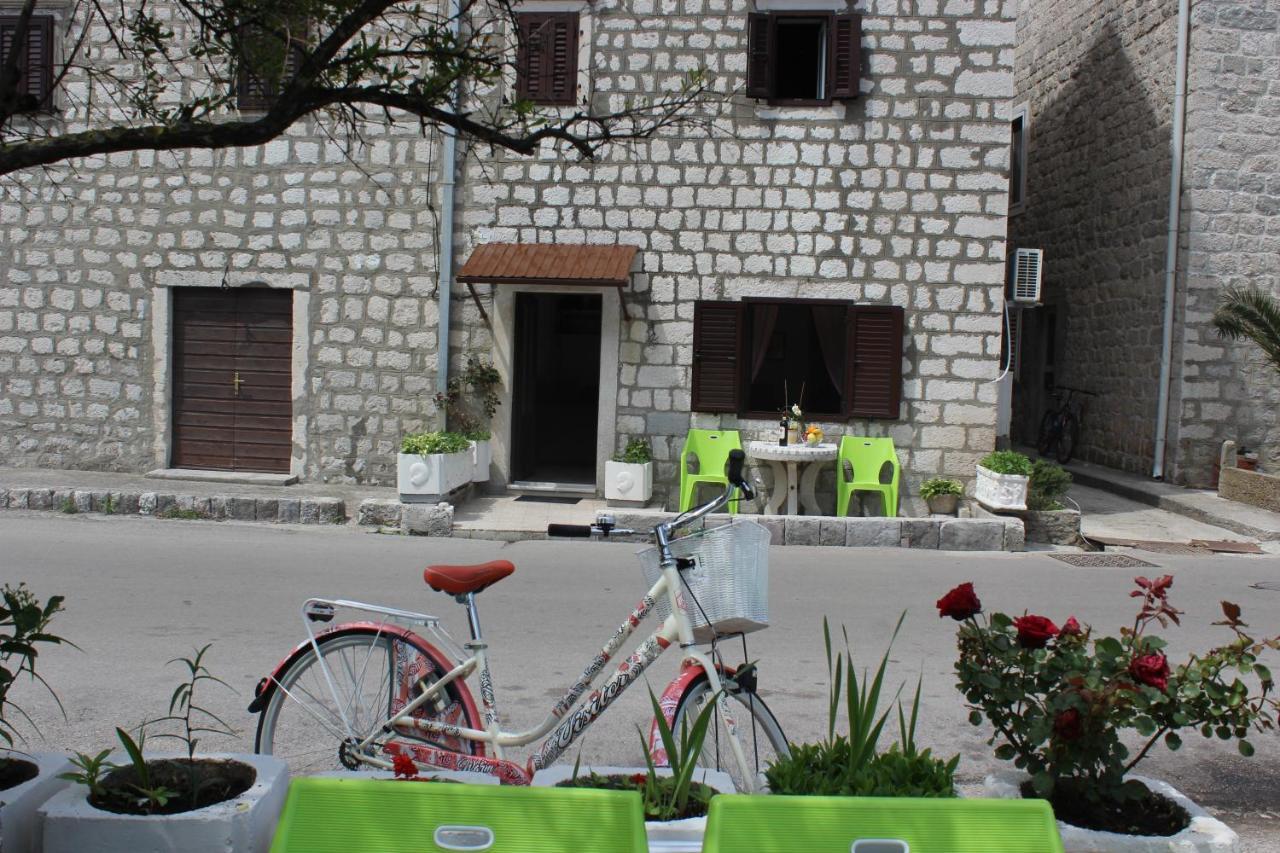 Apartamento Mare E Montagna Kotor Exterior foto