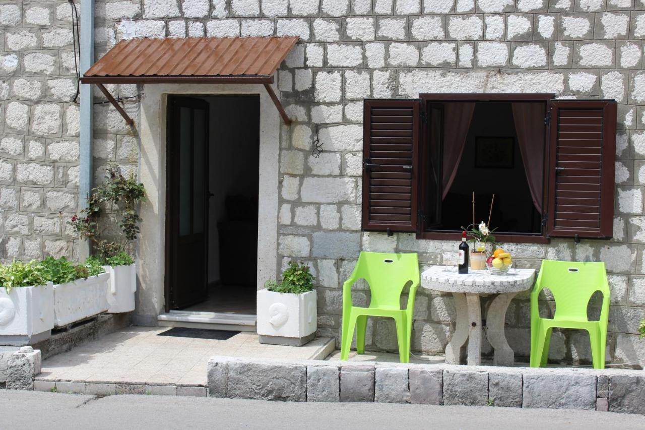 Apartamento Mare E Montagna Kotor Exterior foto