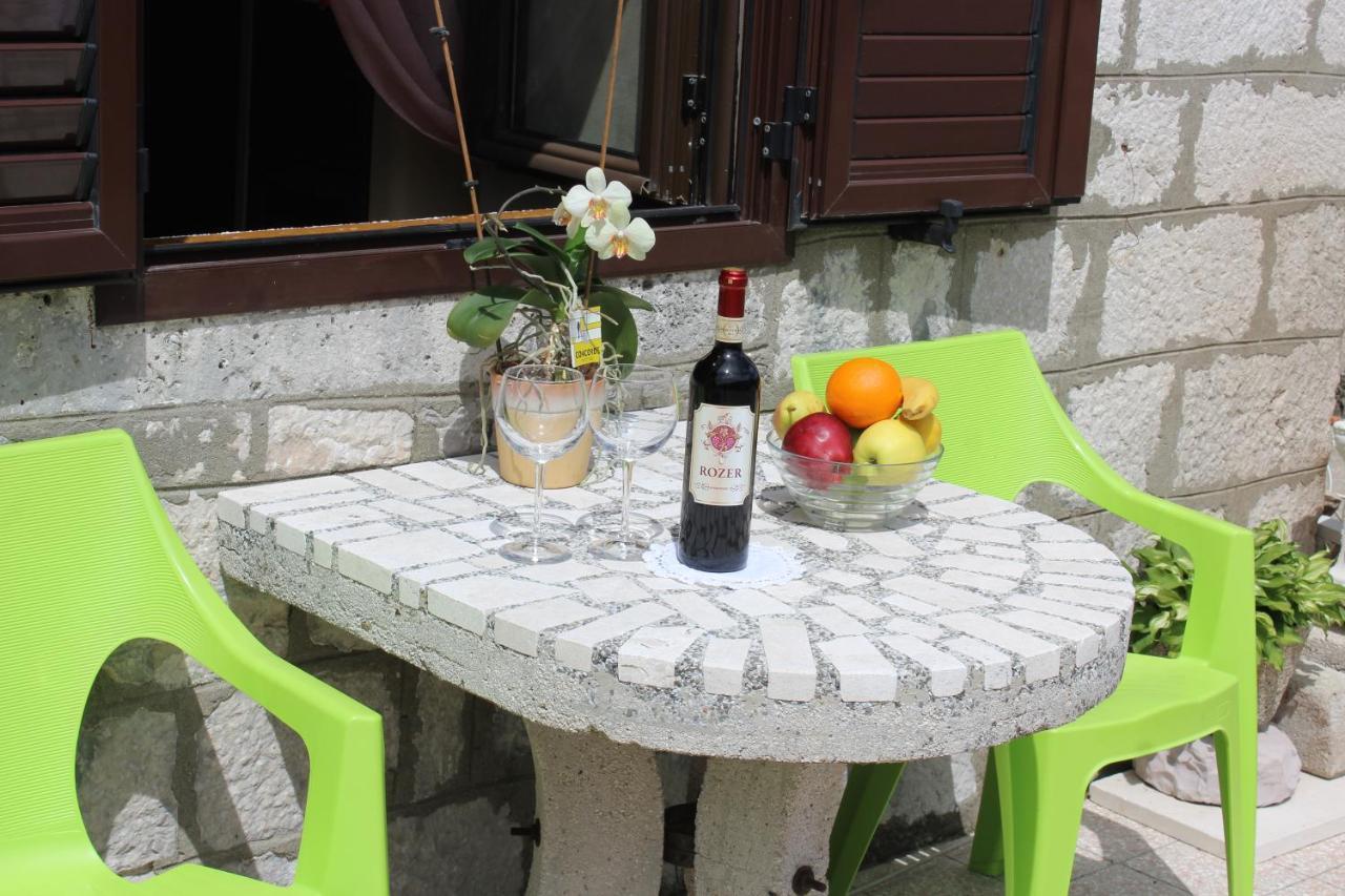 Apartamento Mare E Montagna Kotor Exterior foto